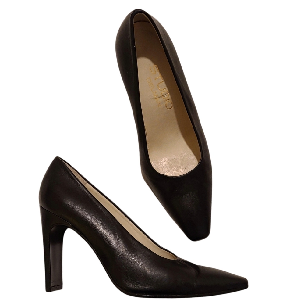 STUDIO DELMAN Almond Toe Black Leather Pumps Size 7.5
